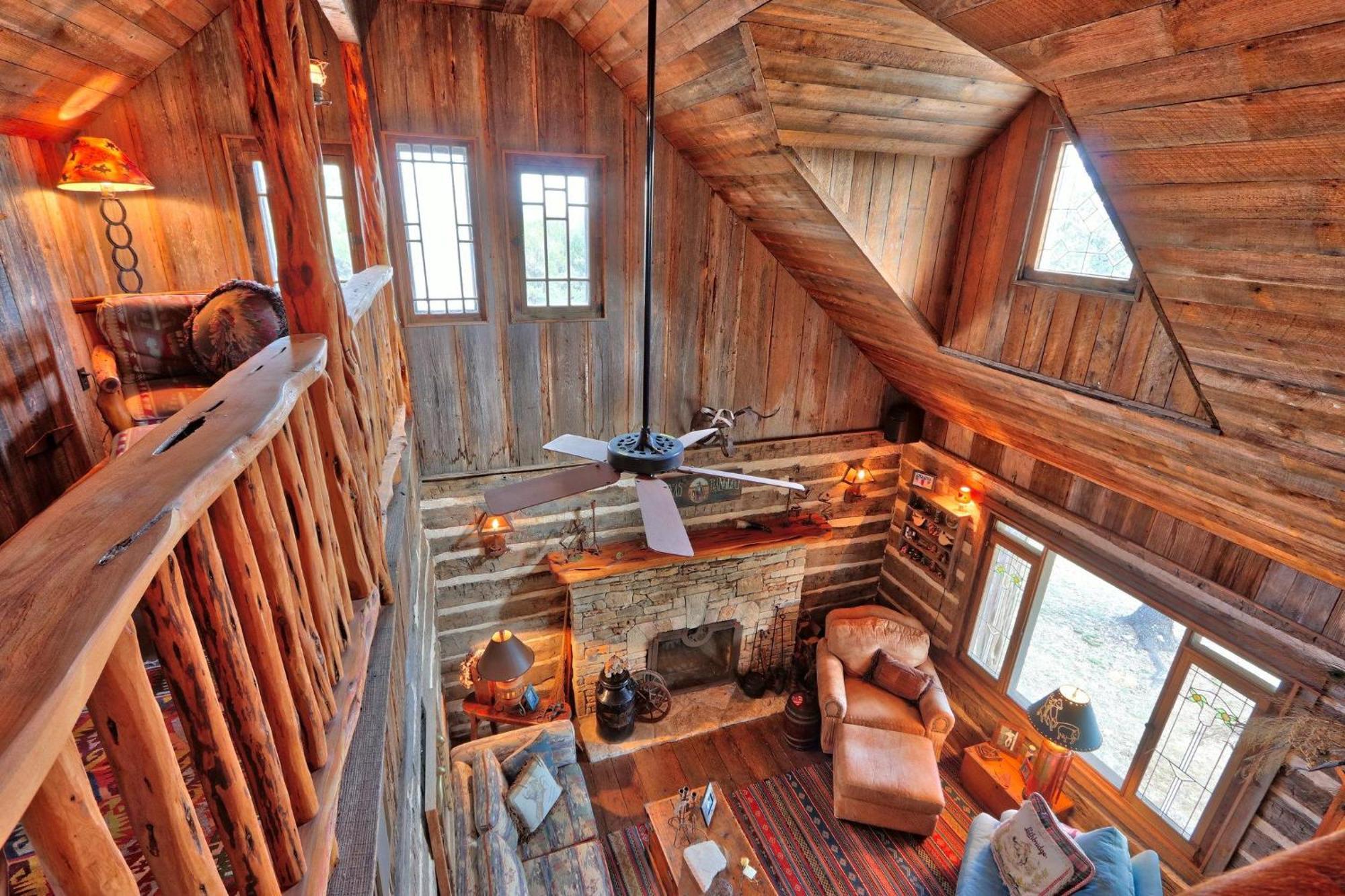 Log Cabin At Old Glory Ranch ウィンバリー エクステリア 写真