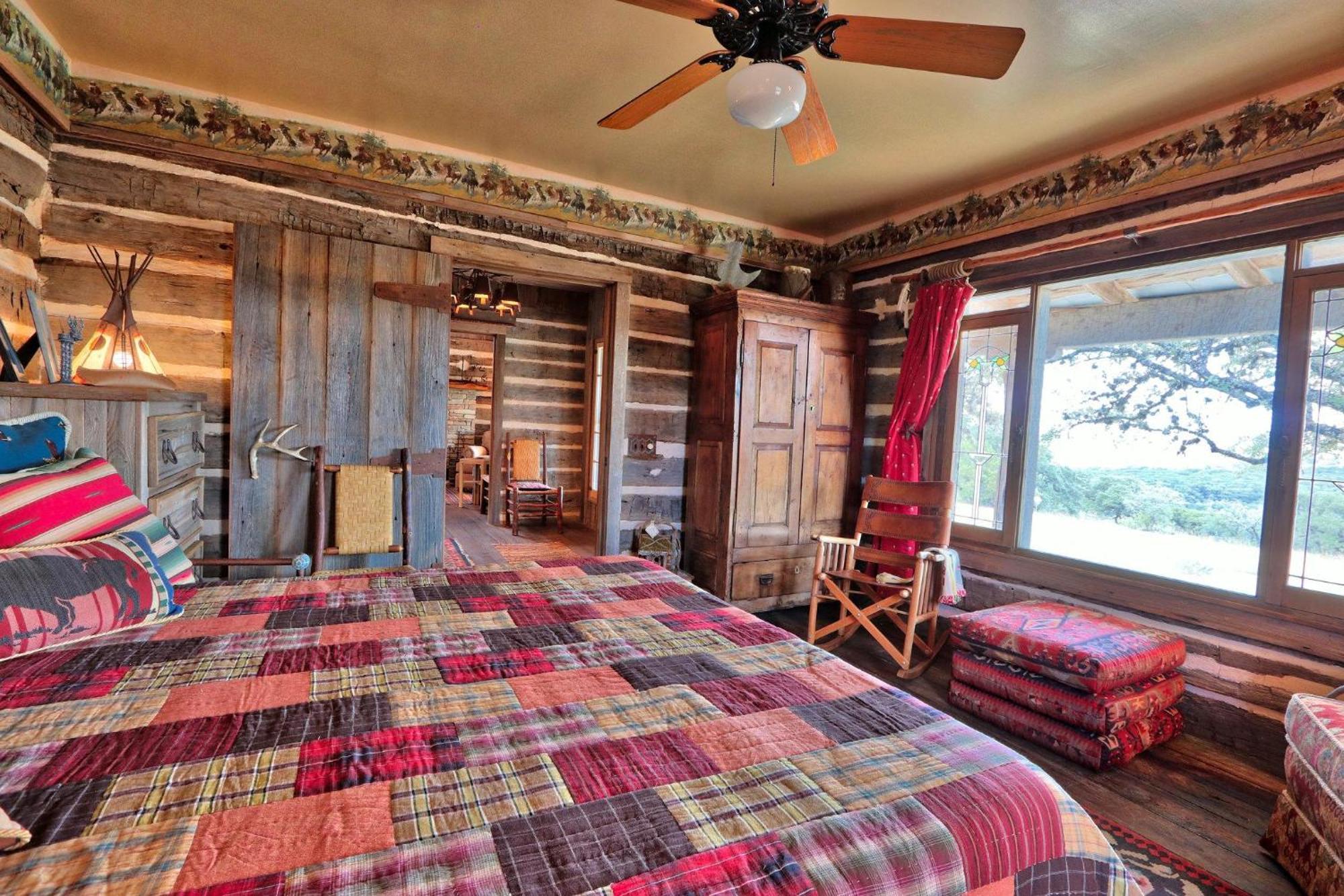 Log Cabin At Old Glory Ranch ウィンバリー エクステリア 写真
